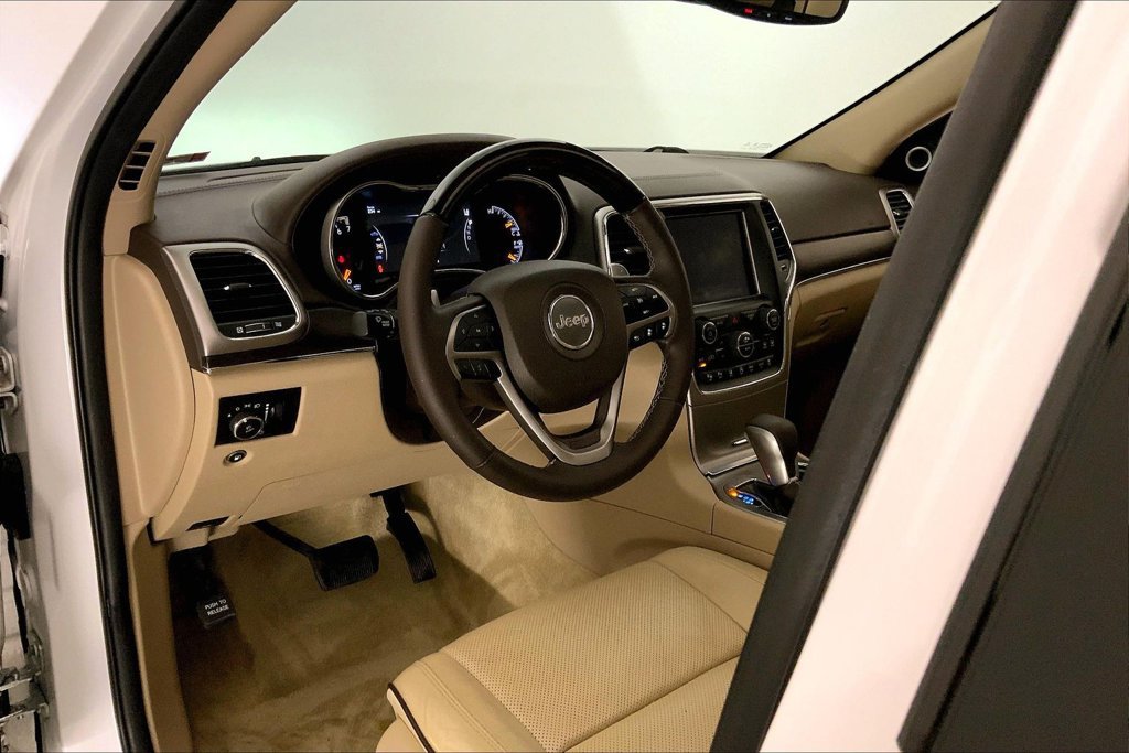 Used 2018 Jeep Grand Cherokee Overland AWD/4WD image 21
