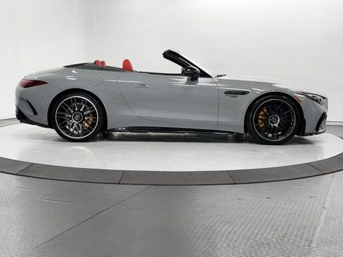 Used 2022 Mercedes-Benz SL 63 AMG 4MATIC image 38