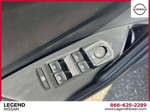 Used 2025 Volkswagen Jetta Sport FWD image 17
