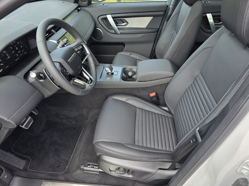 Used 2026 Land Rover Discovery Sport Landmark AWD/4WD image 10
