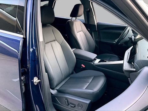 Used 2025 Audi Q5 Premium w/ Convenience Package AWD/4WD image 9