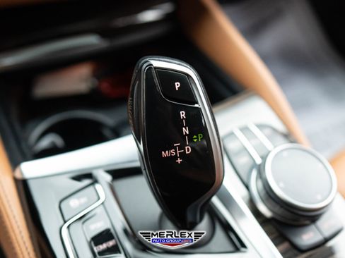 Used 2022 BMW 540i w/ M Sport Package image 36