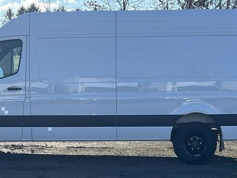 New 2025 Mercedes-Benz Sprinter 3500 image 8