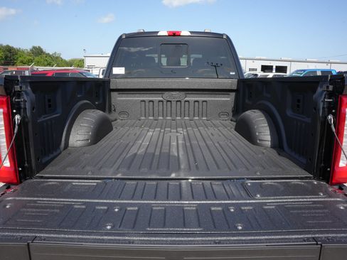 New 2026 Ford F250 Lariat w/ Black Appearance Package AWD/4WD image 5