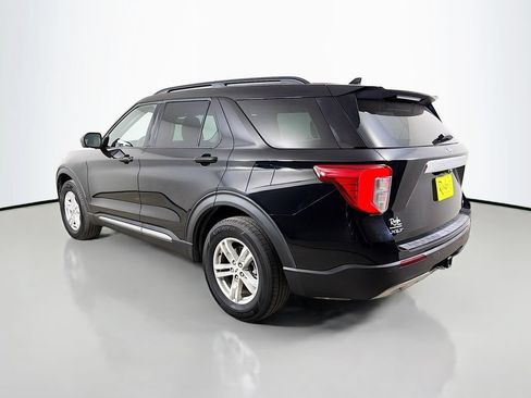 Used 2020 Ford Explorer XLT w/ Equipment Group 202A AWD/4WD image 8