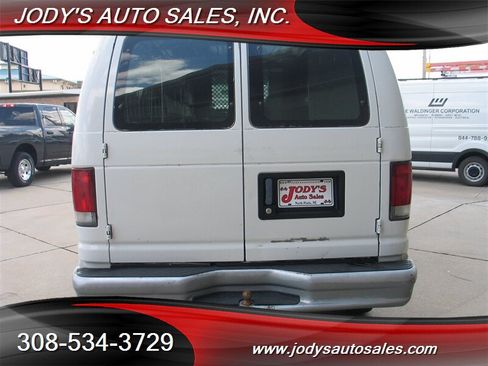 Used 2000 Ford E-250 and Econoline 250 RWD image 19