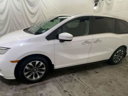 Certified 2024 Honda Odyssey EX-L image 4