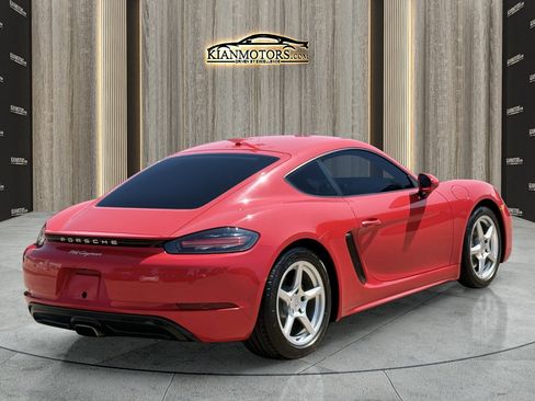 Used 2019 Porsche 718 Cayman RWD image 7