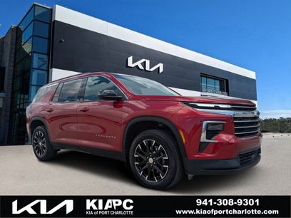 Used 2025 Chevrolet Traverse LT w/ Sun and Wheel Package