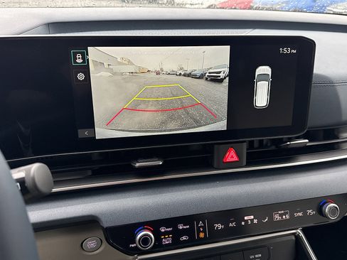 New 2026 Kia Carnival EX FWD image 16