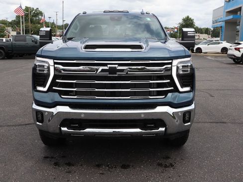 New 2026 Chevrolet Silverado 3500 LTZ w/ LTZ Convenience Package AWD/4WD image 24