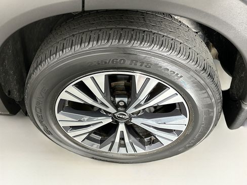 Used 2023 Nissan Rogue SV w/ SV Premium B Package FWD image 11