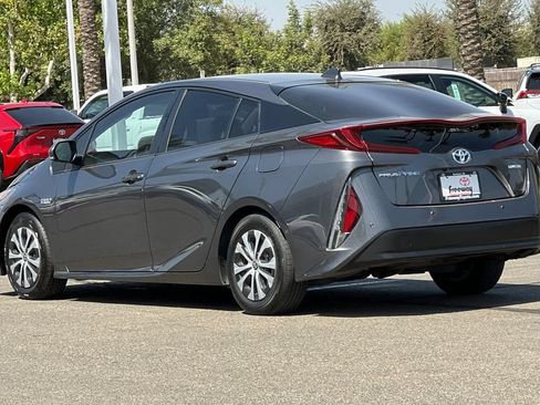 Certified 2021 Toyota Prius Prime Limited FWD image 7