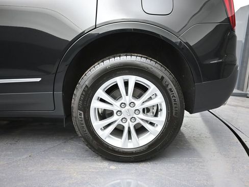 Used 2025 Cadillac XT5 Luxury image 9