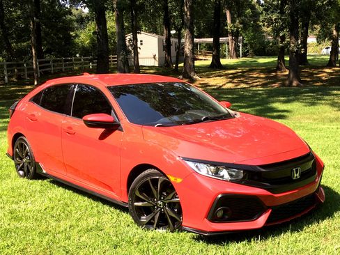 Used 2018 Honda Civic Sport image 8