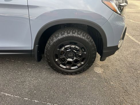 Certified 2025 Honda Ridgeline TrailSport+ image 10