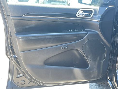 Used 2021 Jeep Grand Cherokee Limited AWD/4WD image 12