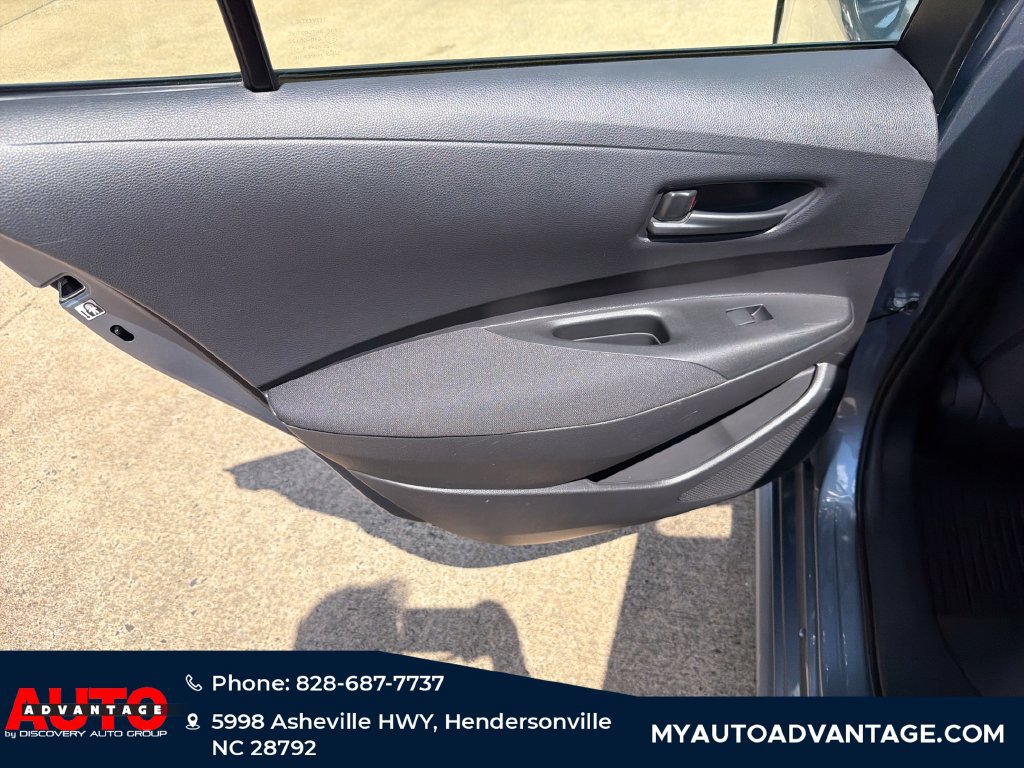 Used 2022 Toyota Corolla LE FWD image 23