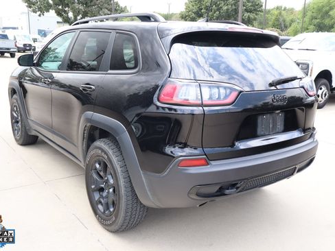 Used 2022 Jeep Cherokee Latitude AWD/4WD image 6