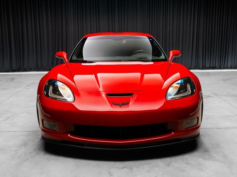 Used 2009 Chevrolet Corvette Z06 w/ Preferred Equipment Group RWD image 25
