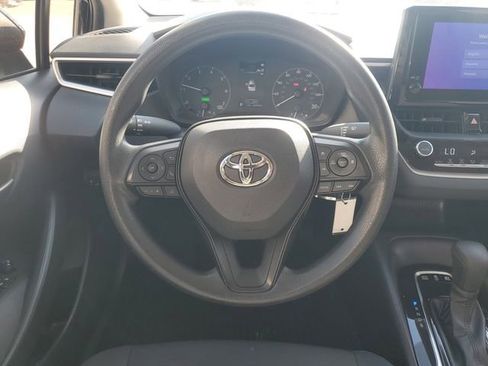 Used 2023 Toyota Corolla LE image 10