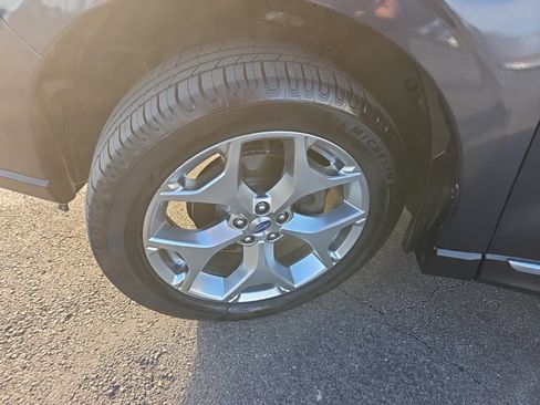 Used 2018 Subaru Forester 2.5i Touring w/ Popular Package #3B image 9