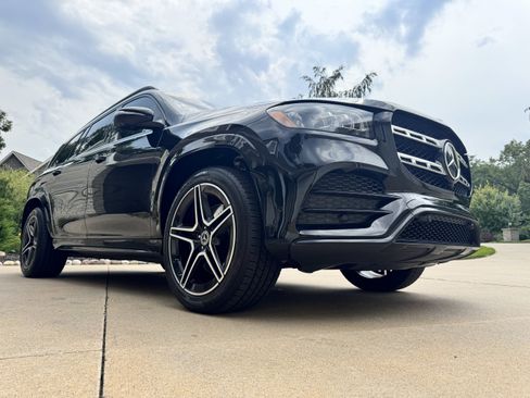 Used 2022 Mercedes-Benz GLS 450 4MATIC w/ AMG Line Exterior image 36