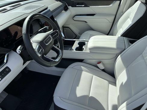 Used 2024 GMC Acadia Denali w/ Super Cruise Package image 30