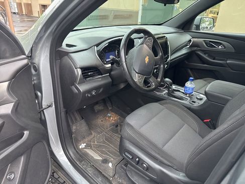 Used 2023 Chevrolet Traverse LT FWD image 12