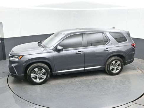 Certified 2025 Honda Pilot EX-L image 35