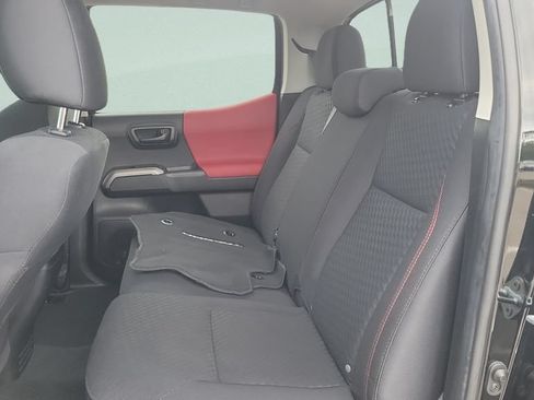 Certified 2023 Toyota Tacoma SR5 AWD/4WD image 10