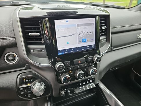 Used 2022 RAM 1500 Laramie w/ Sport Appearance Package AWD/4WD image 21