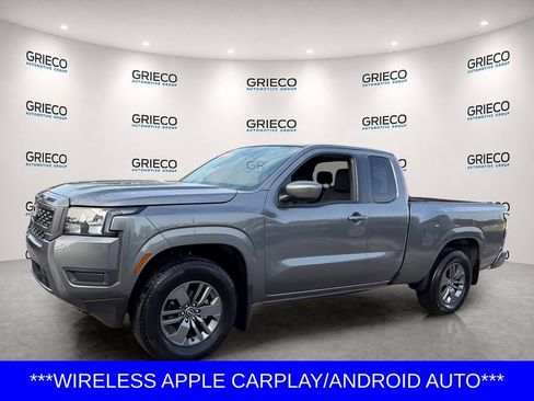 Certified 2025 Nissan Frontier SV w/ Tow Package RWD image 3