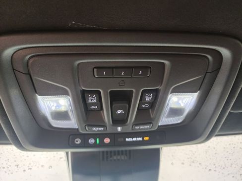 Used 2025 GMC Sierra 1500 Denali Ultimate image 25