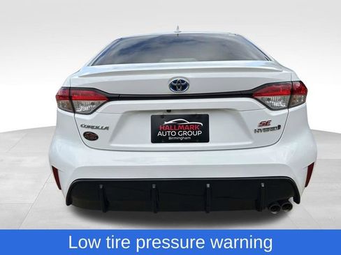 Used 2023 Toyota Corolla SE FWD image 3