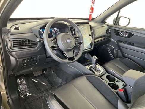 Certified 2025 Subaru Forester Touring w/ Touring Package AWD/4WD image 19
