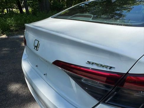Used 2022 Honda Civic Sport image 10