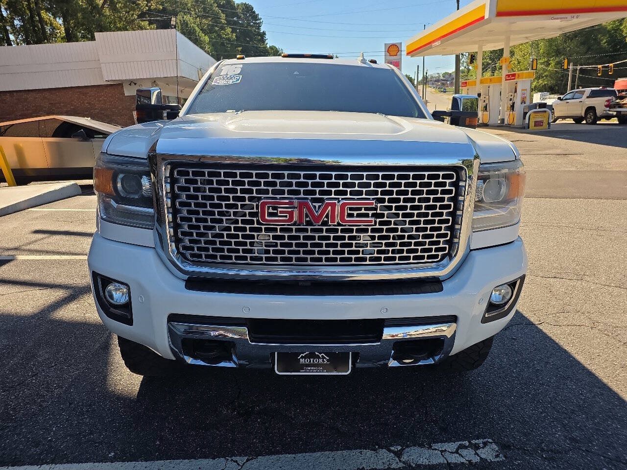 Used 2016 GMC Sierra 3500 Denali w/ Duramax Plus Package AWD/4WD image 10