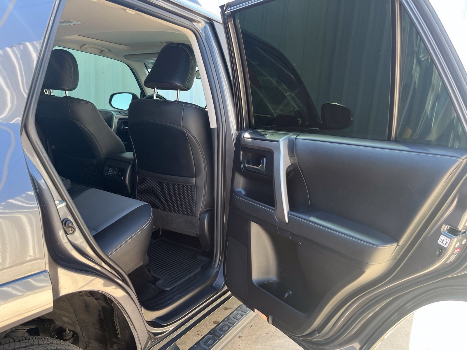 Used 2022 Toyota 4Runner SR5 Premium w/ Moonroof Package RWD image 14