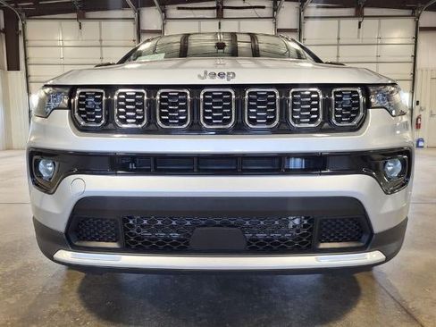 Used 2025 Jeep Compass Limited AWD/4WD image 8