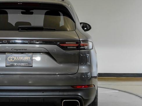Used 2023 Porsche Cayenne Platinum Edition AWD/4WD image 49