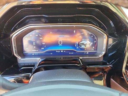 Used 2024 Chevrolet Silverado 1500 ZR2 w/ Technology Package image 31