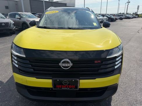 Used 2025 Nissan Kicks SR w/ SR Premium Package AWD/4WD image 40
