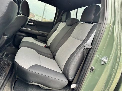 Used 2021 Toyota Tacoma TRD Sport AWD/4WD image 7