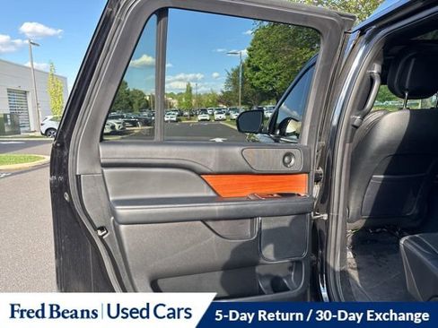 Used 2018 Lincoln Navigator L Select AWD/4WD image 12