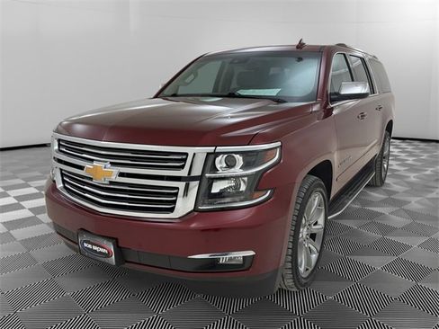 Used 2016 Chevrolet Suburban LTZ image 7
