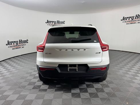 Used 2023 Volvo XC40 B5 Plus w/ Protection Package Premier image 10