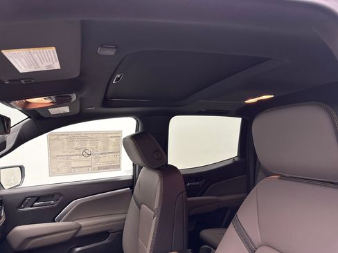 New 2026 Chevrolet Colorado ZR2 image 33