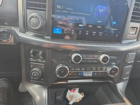 Used 2025 Ford F150 Lariat AWD/4WD image 23