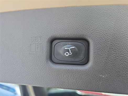Used 2016 Lincoln MKX Select w/ Select Plus Package FWD image 28